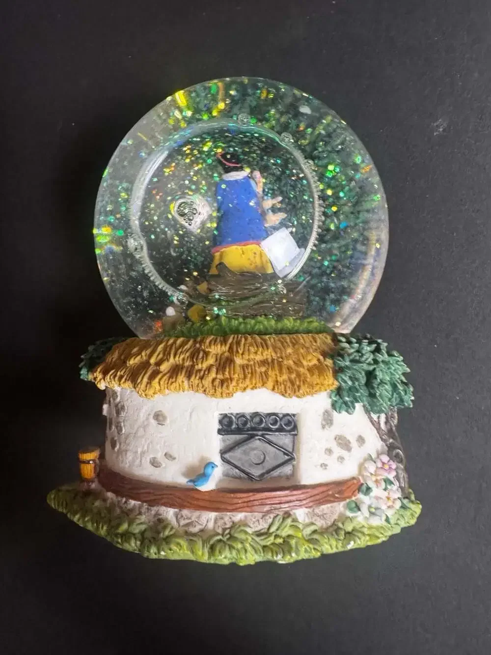 Enesco Disney Snow White and Forest Friends Musical Snow Globe